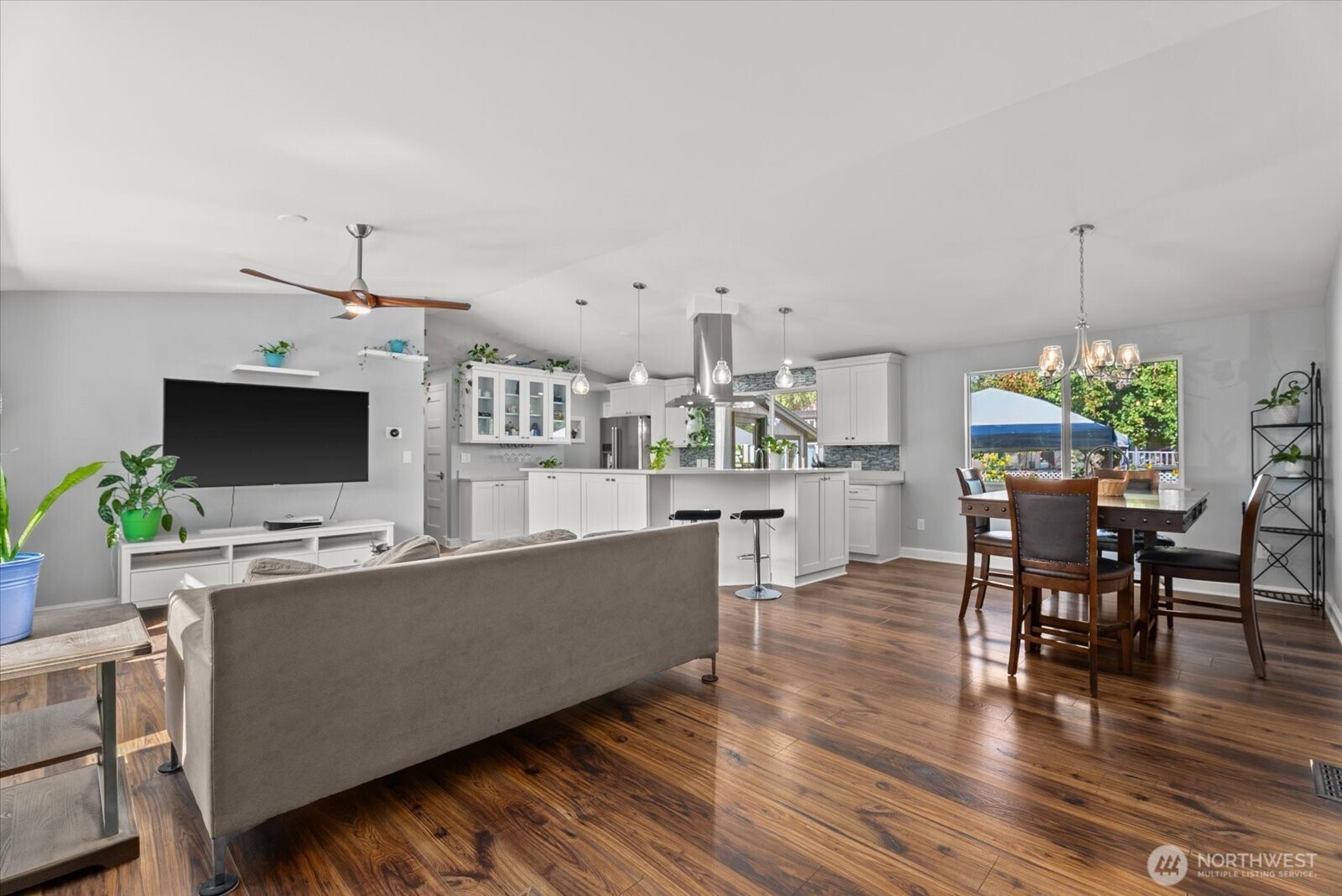 111 2nd Avenue Property Photo 3