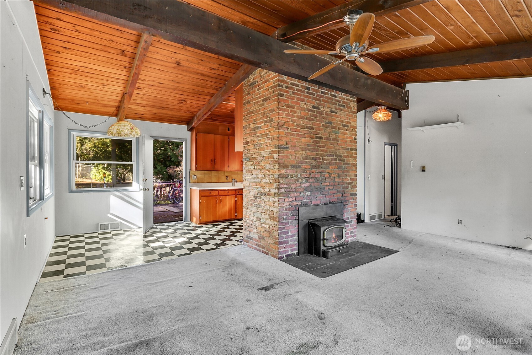 1242 Ne 169th Street Property Photo 5