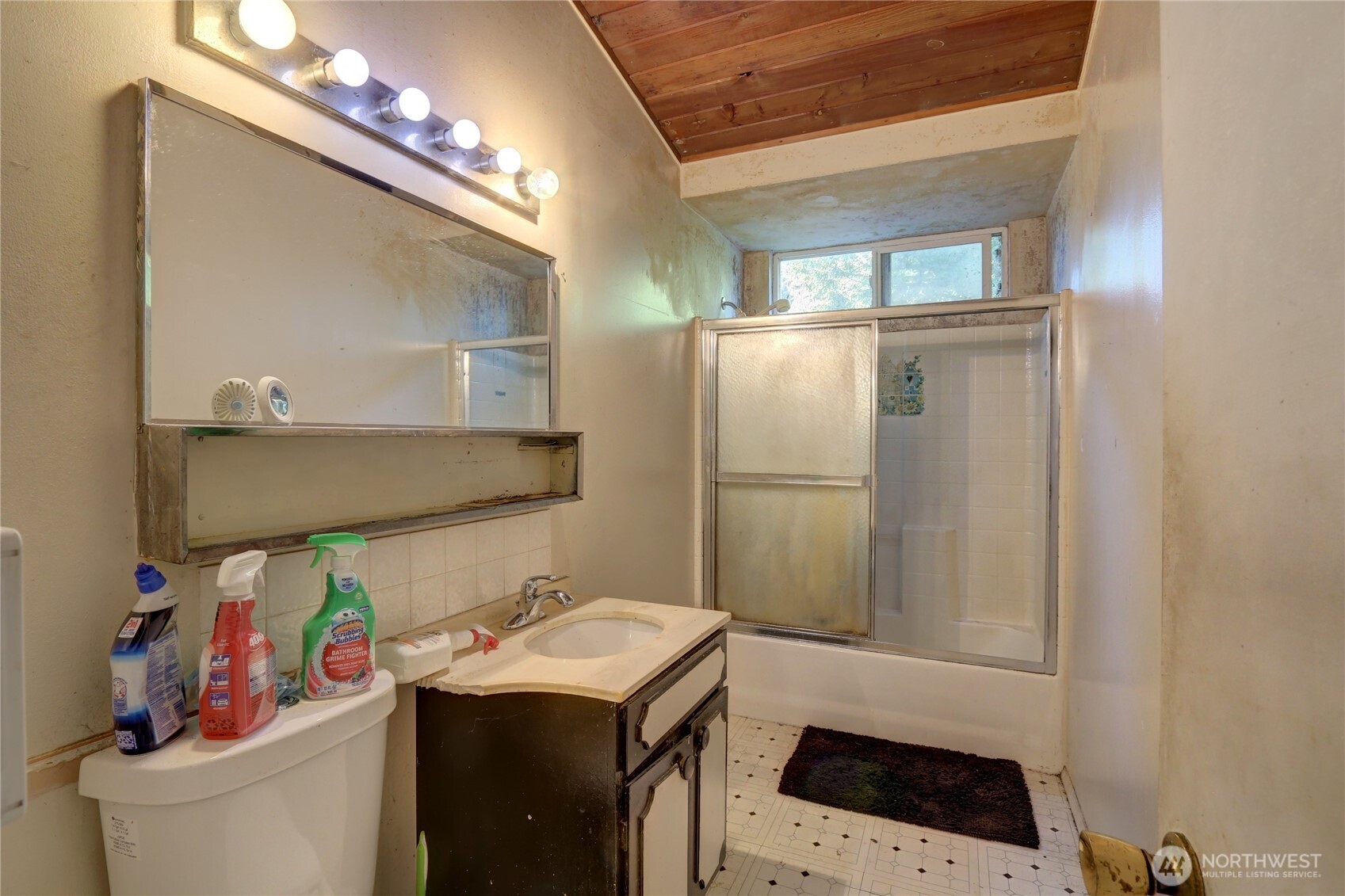 1242 Ne 169th Street Property Photo 7