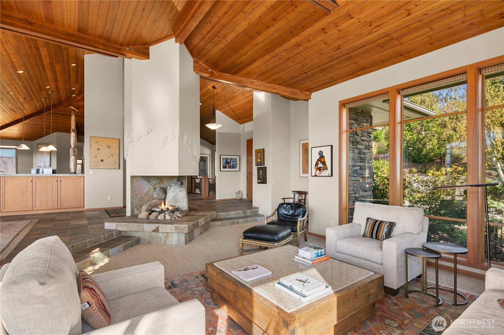 3804 W Eaglerock Drive Property Photo 5