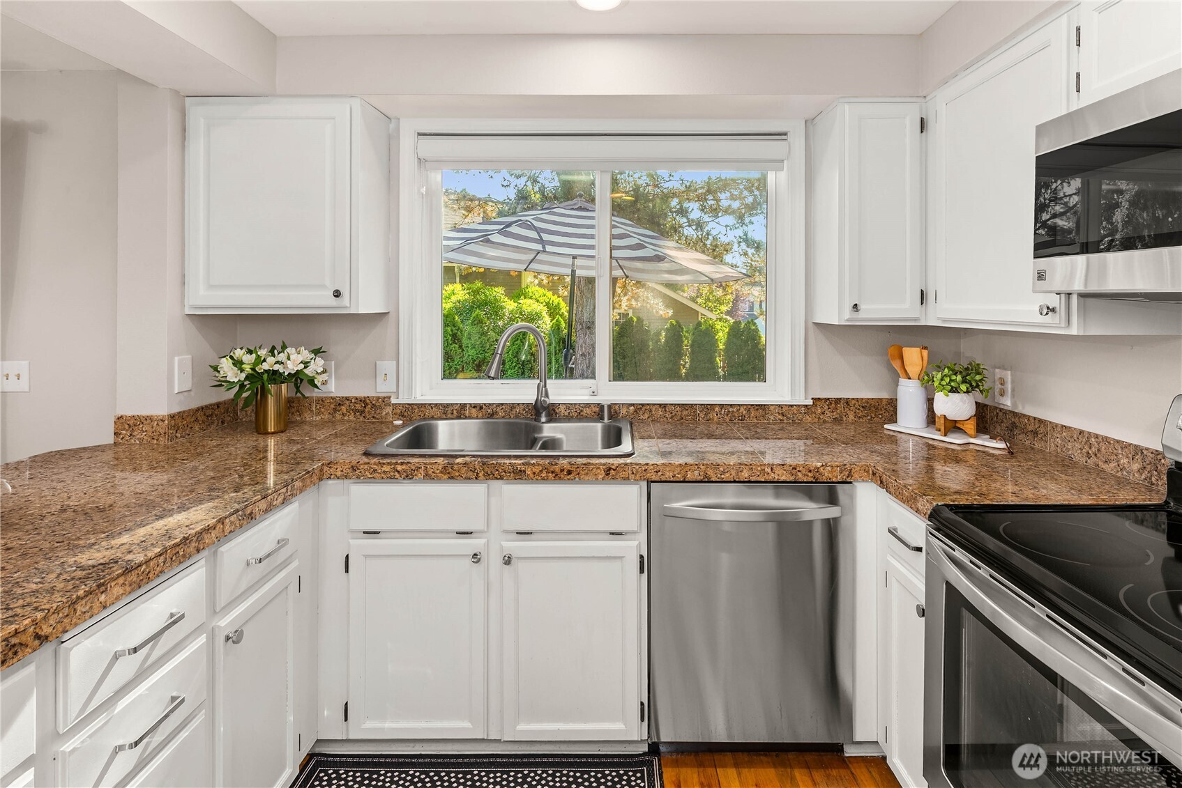 24201 38th Place Property Photo 12