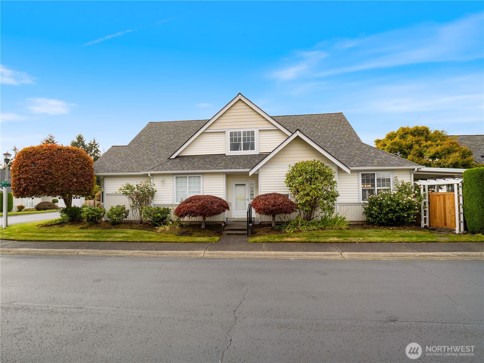 16927 91st Avenue Property Photo 3