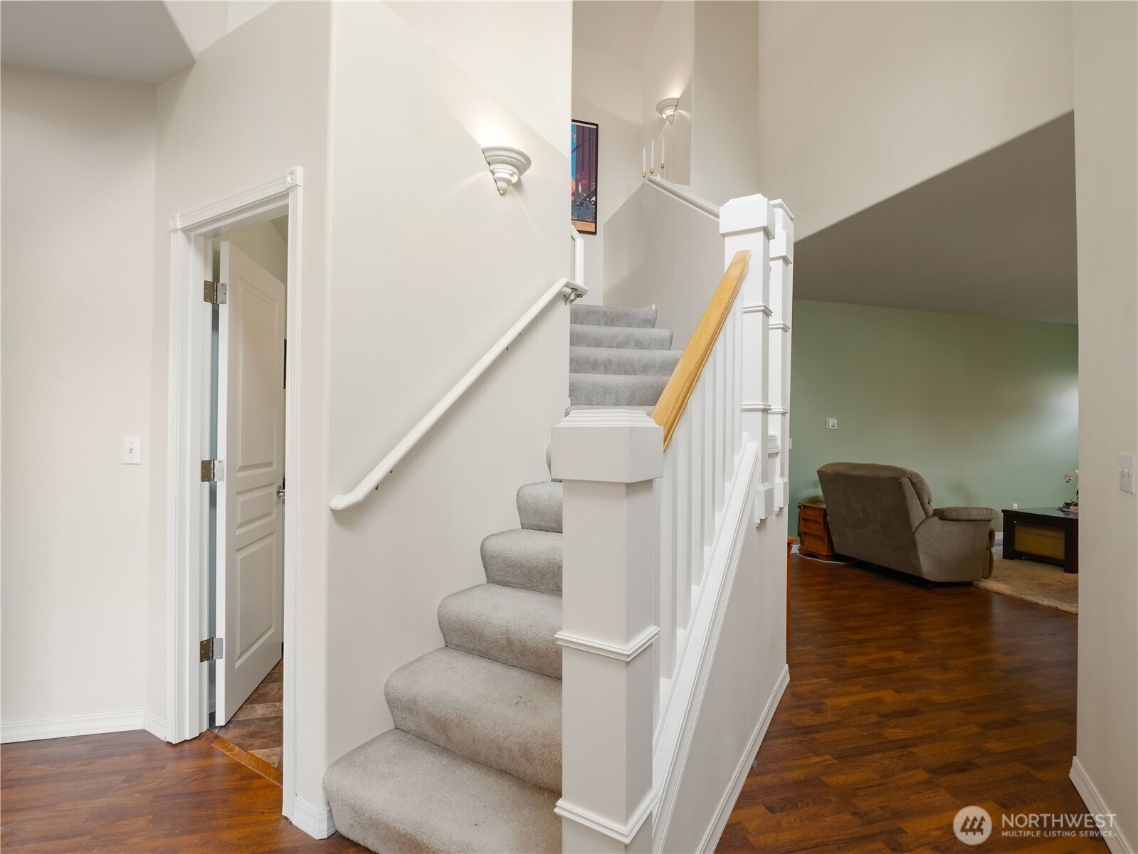 16927 91st Avenue Property Photo 7