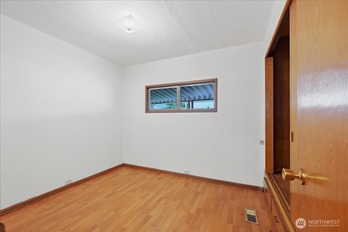 11330 E Riverside Drive 40 Property Photo 10