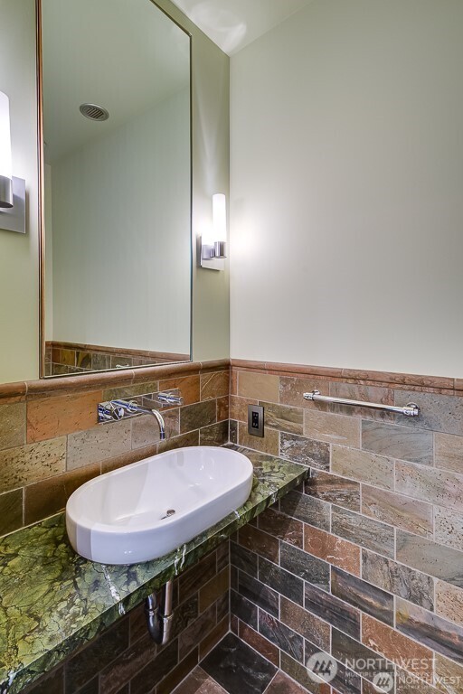 97 S Jackson Street 508 Property Photo 19