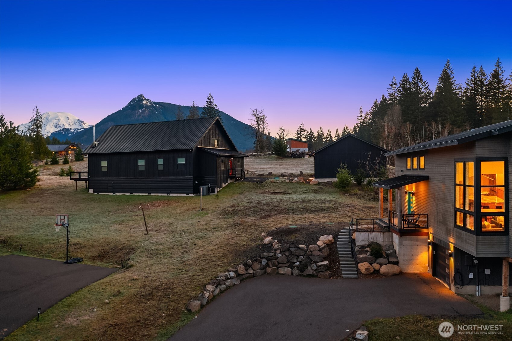 118 Burl Lane Property Photo 3