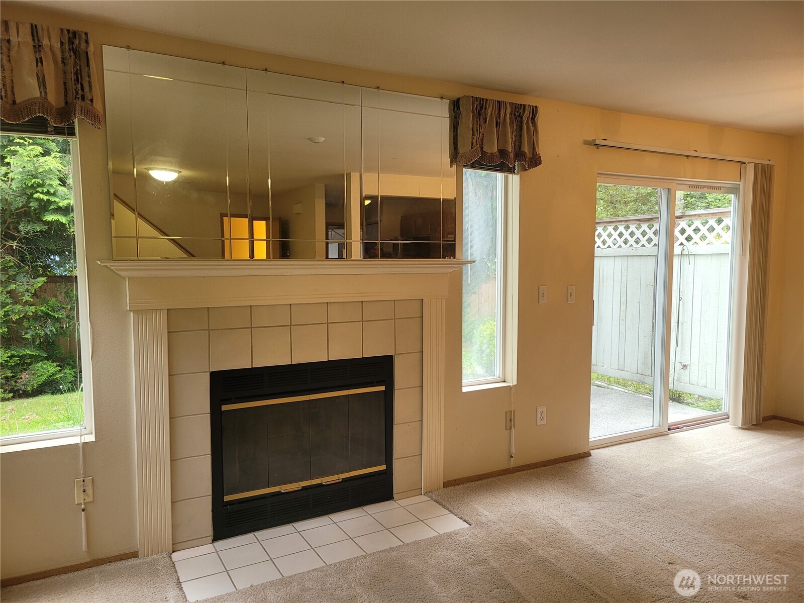5004 168 Street A Property Photo 3