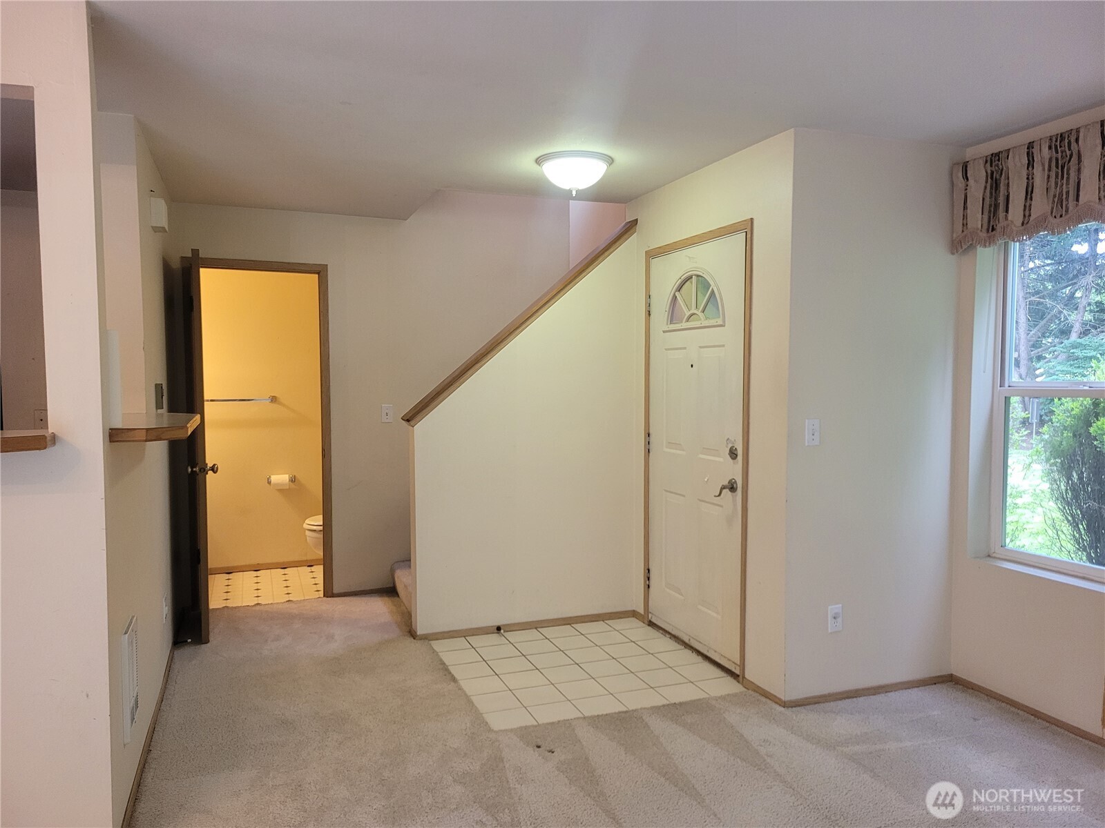 5004 168 Street A Property Photo 5