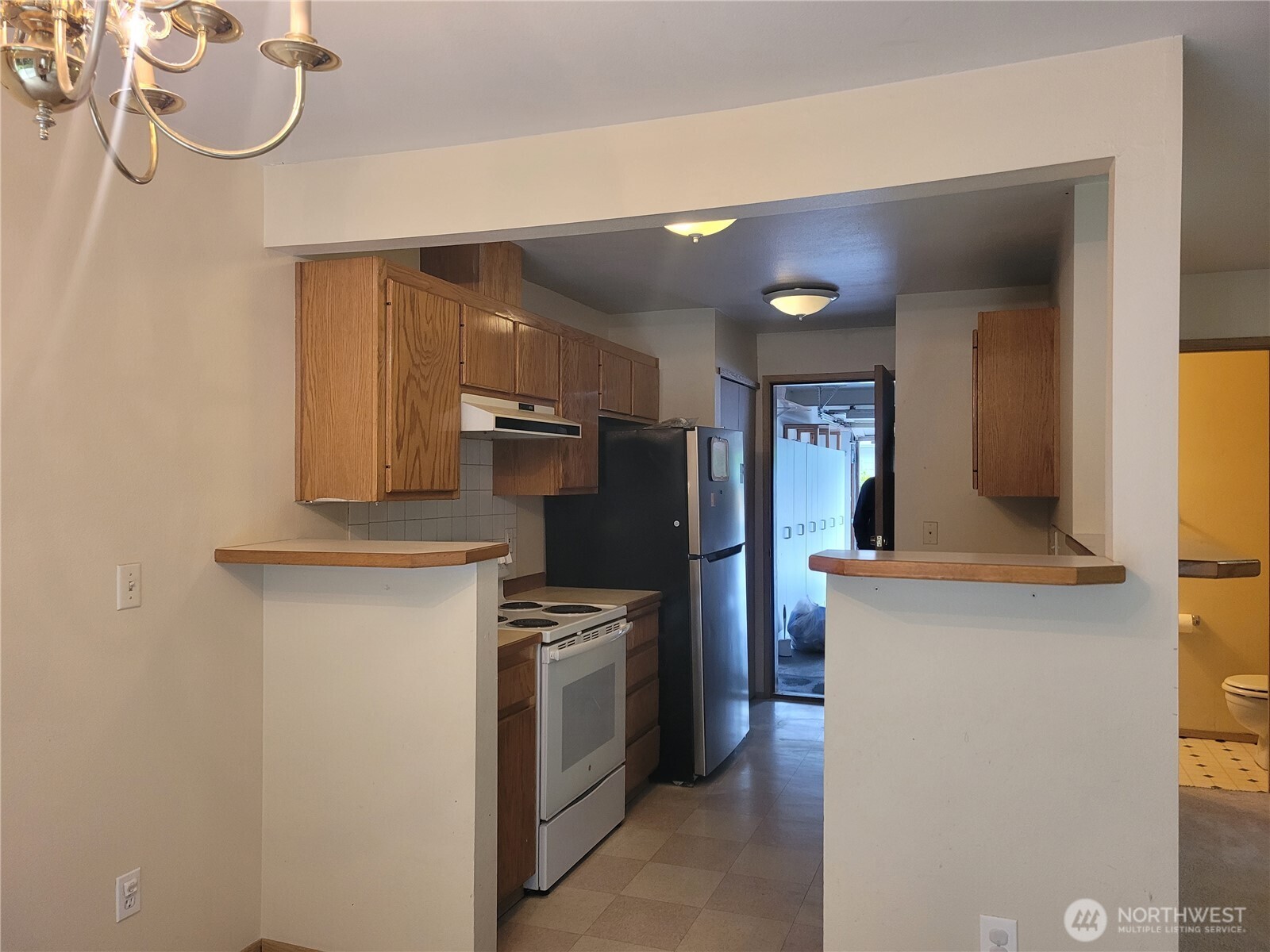 5004 168 Street A Property Photo 7