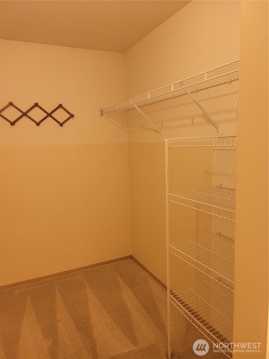 5004 168 Street A Property Photo 14