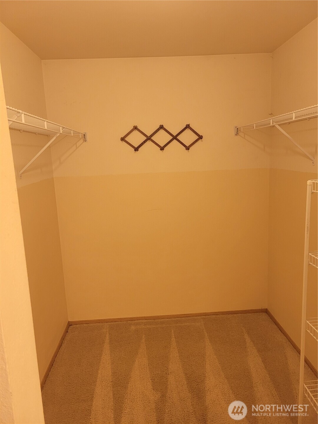 5004 168 Street A Property Photo 15