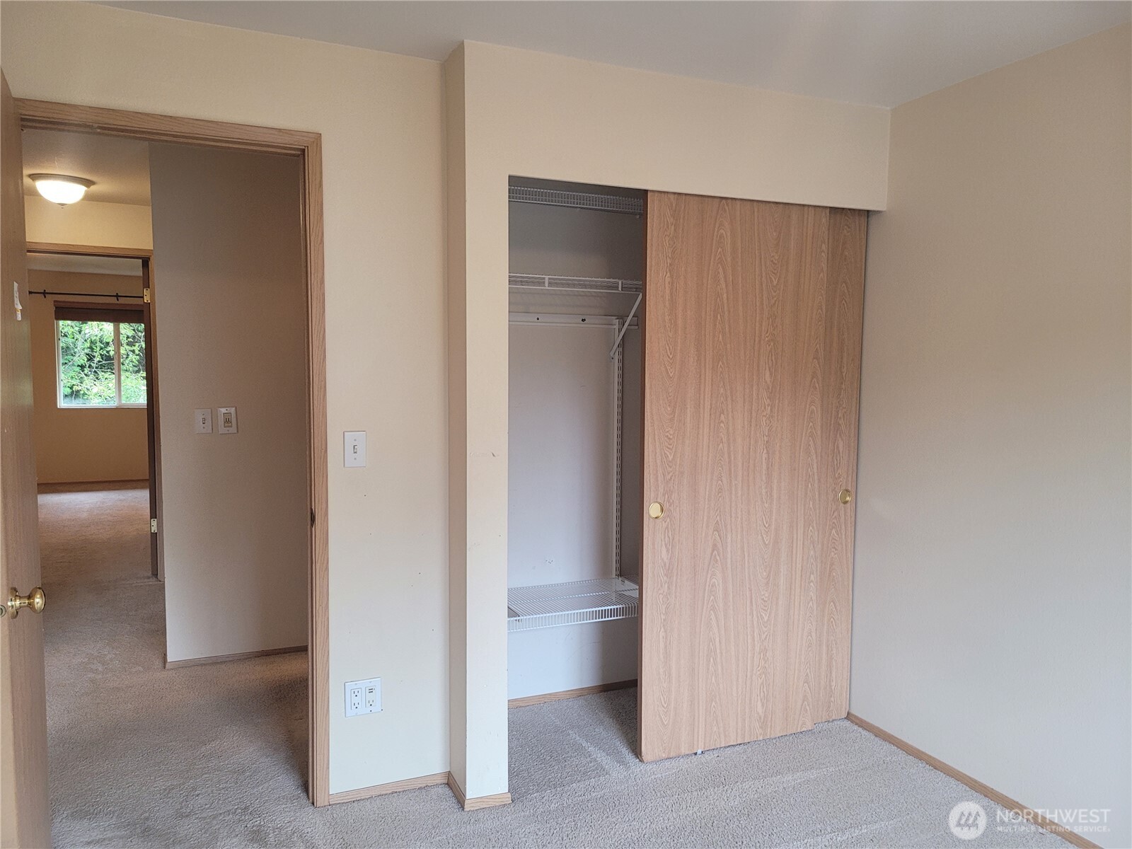 5004 168 Street A Property Photo 18