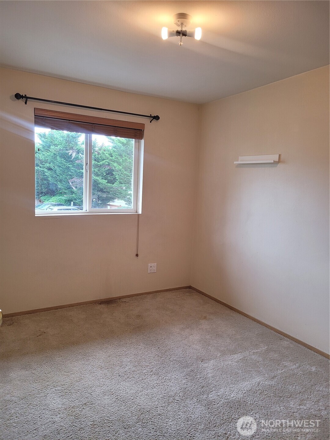 5004 168 Street A Property Photo 19