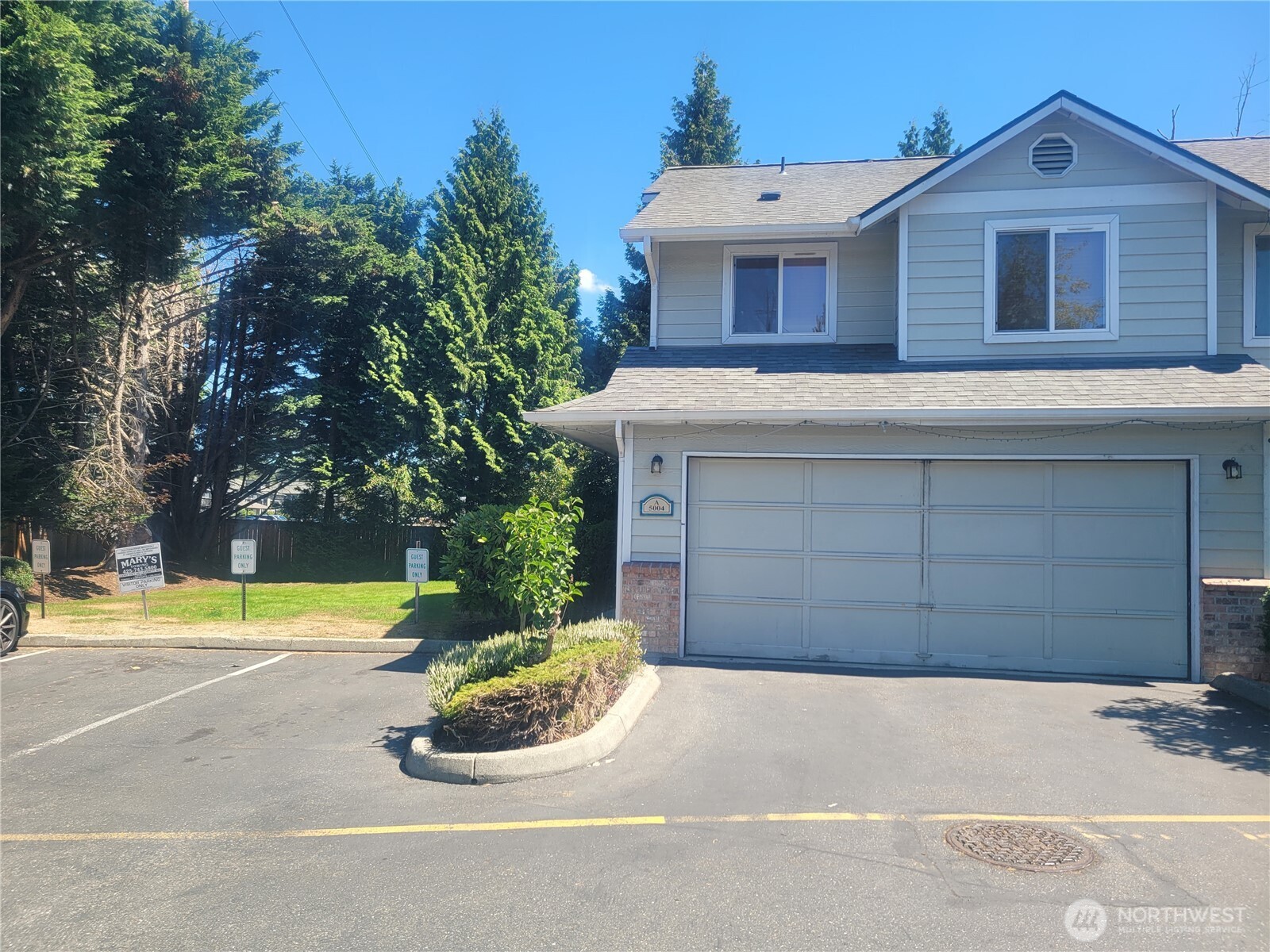 5004 168 Street A Property Photo 24