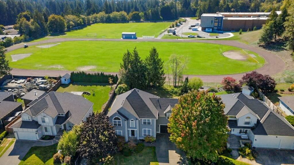 1850 31st Avenue Property Photo 2