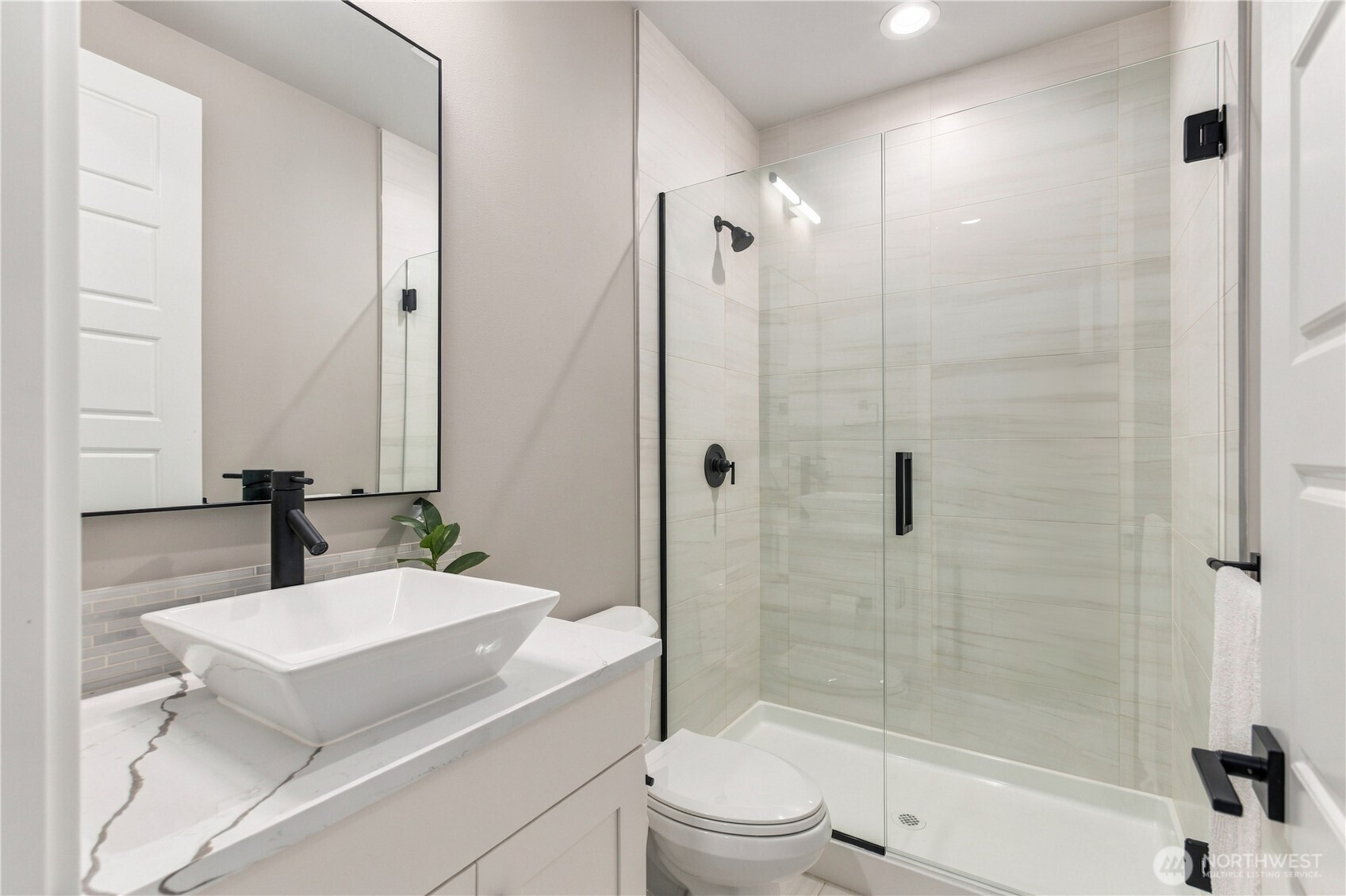 18305 Snohomish Avenue Property Photo 21