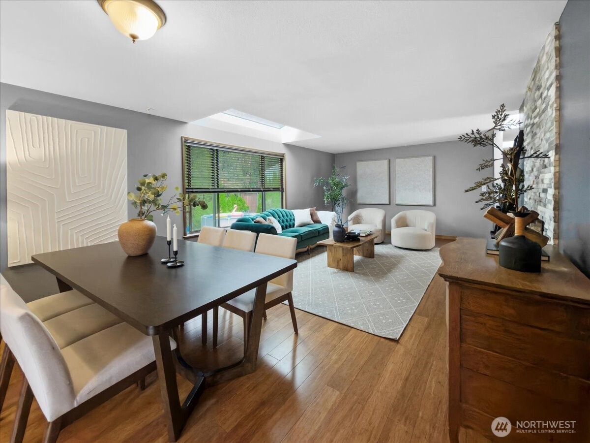 19607 136th Place Property Photo 8