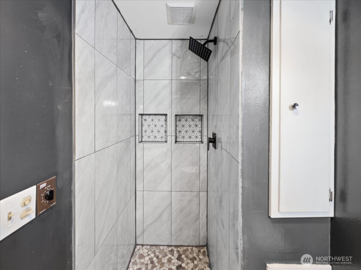 19607 136th Place Property Photo 21