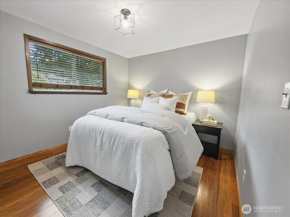 19607 136th Place Property Photo 23