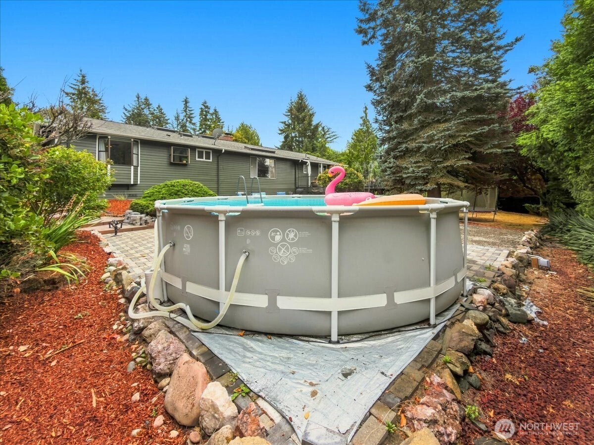19607 136th Place Property Photo 33