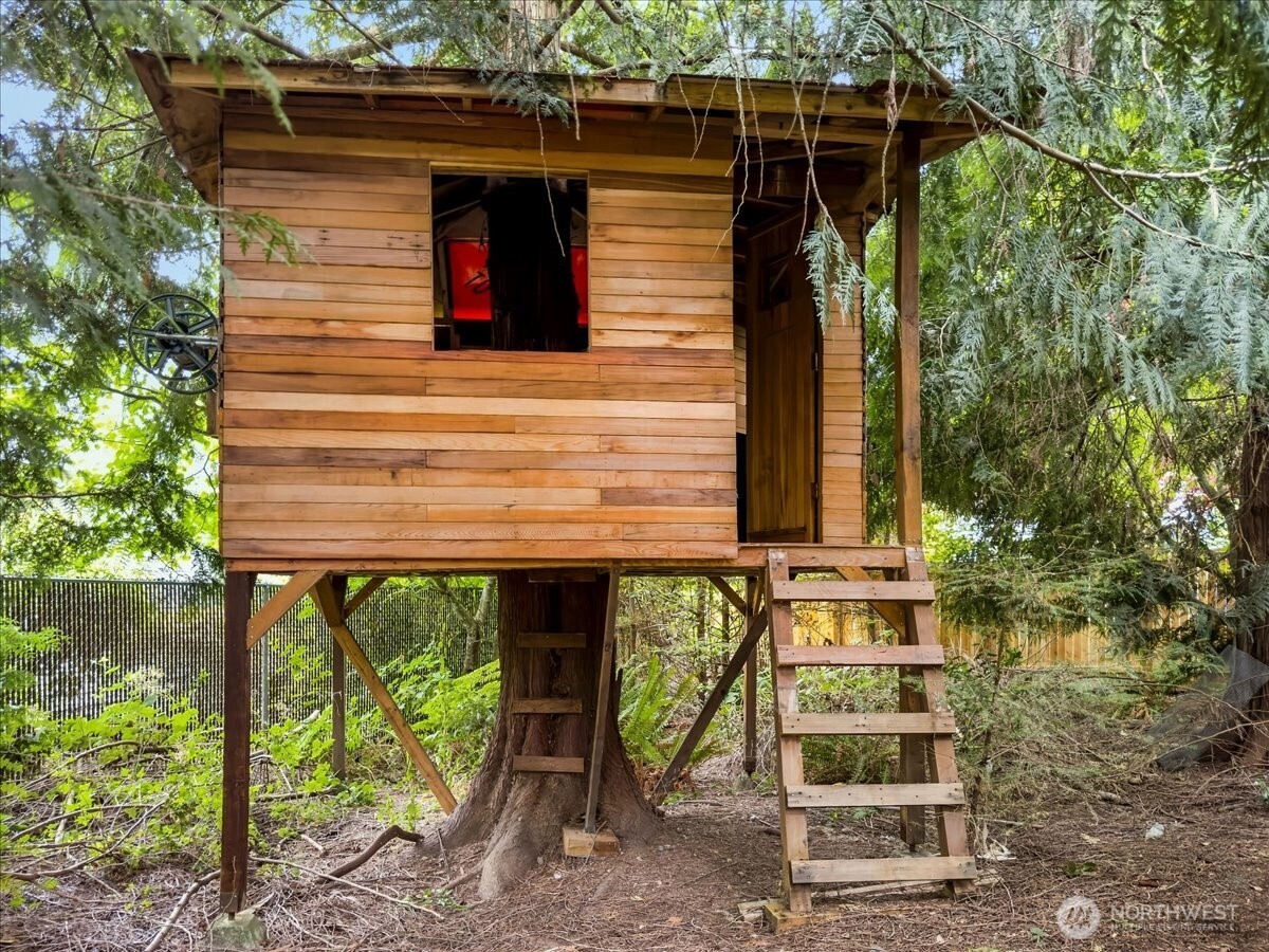 19607 136th Place Property Photo 34