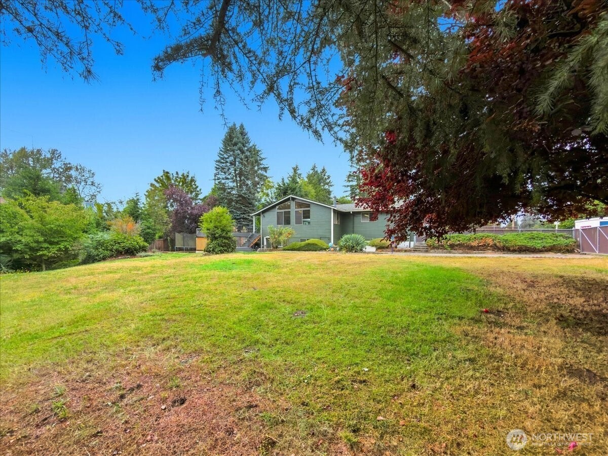 19607 136th Place Property Photo 35