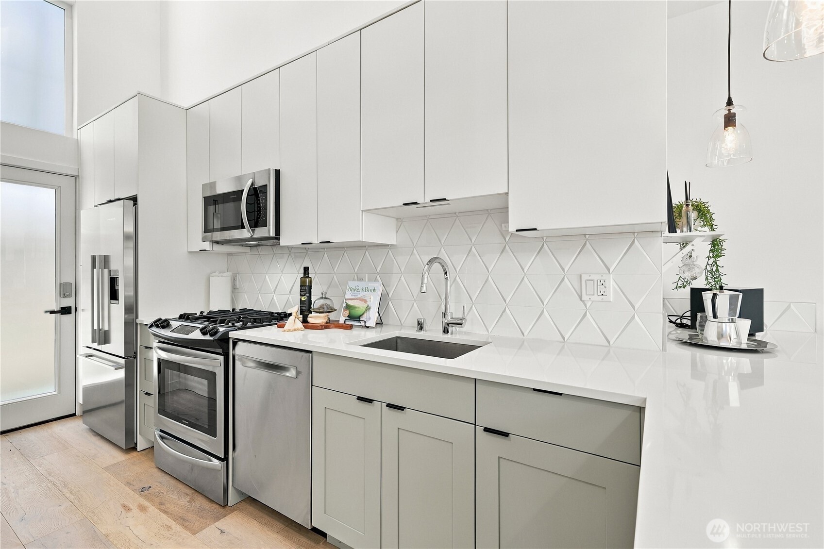 4608 Evanston Avenue Property Photo 12