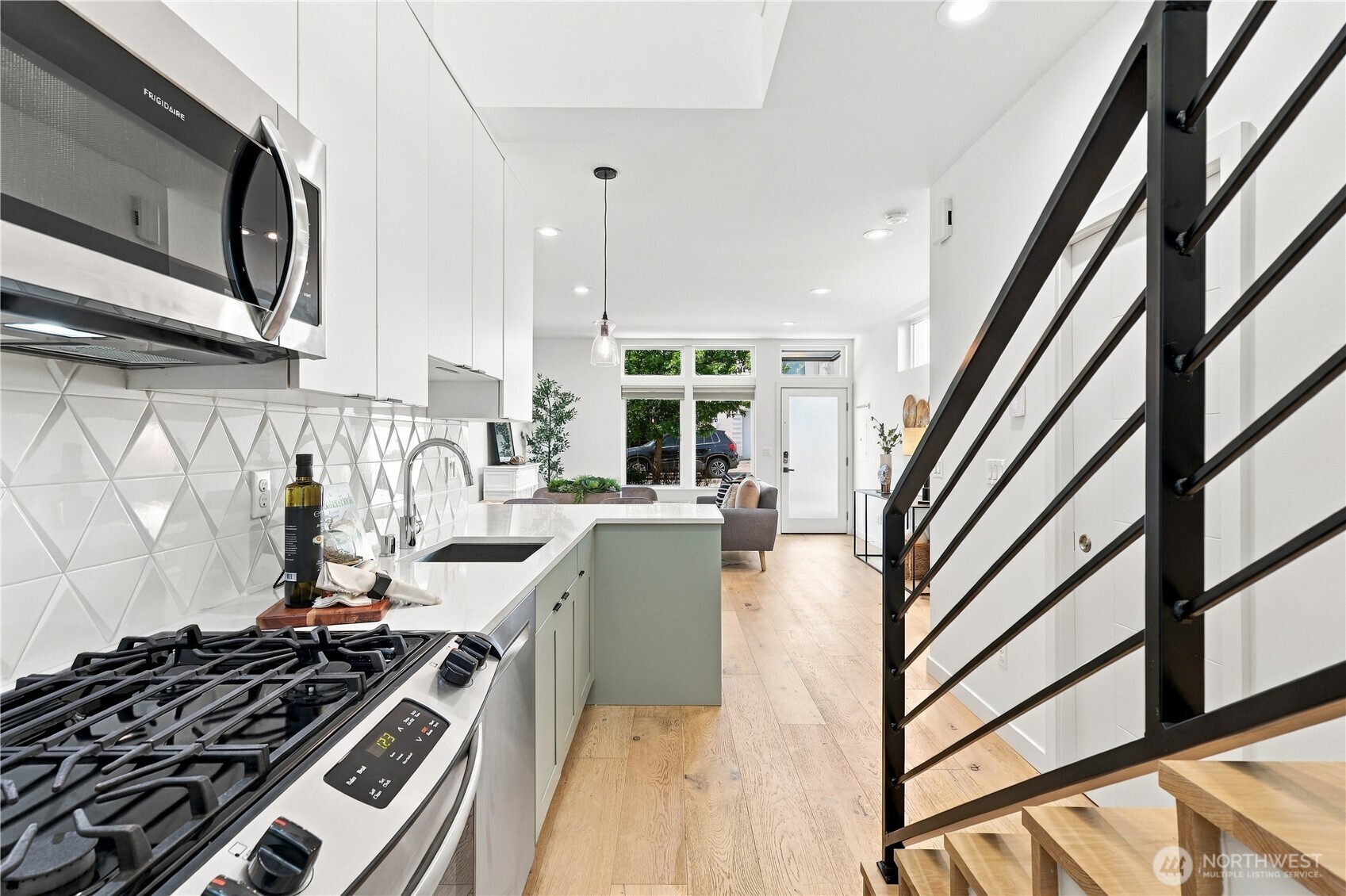 4608 Evanston Avenue Property Photo 13