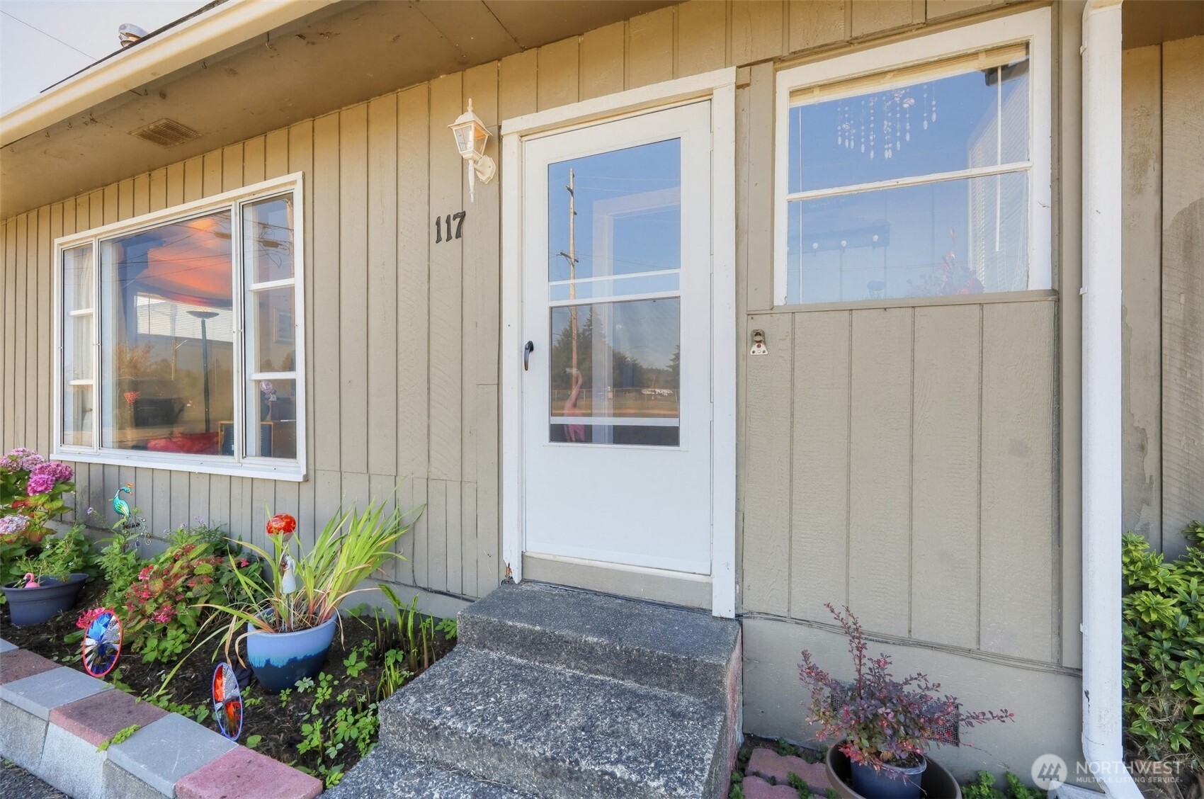 117 J Street Property Photo 4