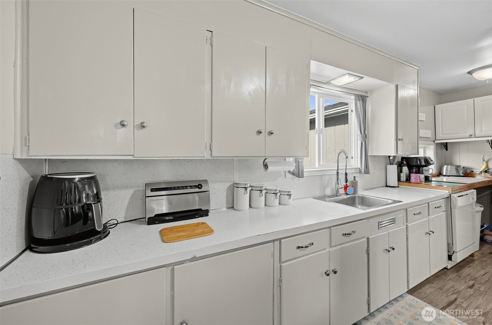 117 J Street Property Photo 12