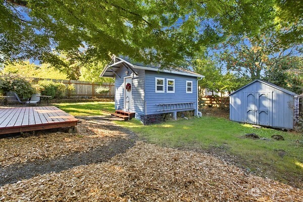 8022 S 112 Street Property Photo 11