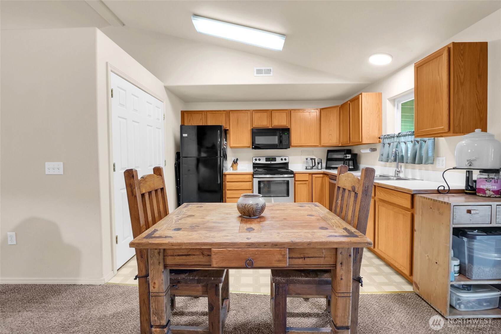1720 Pirate Lane Property Photo 10