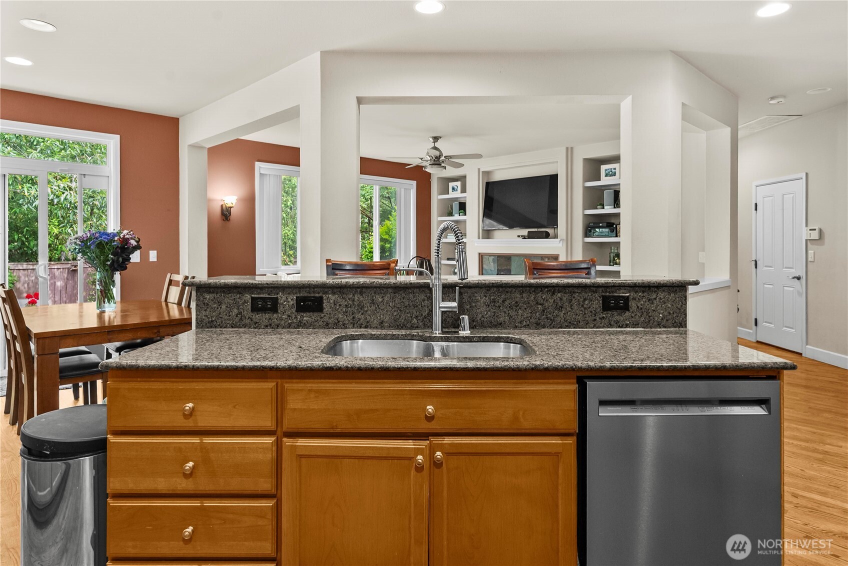 8610 Leitz Avenue Property Photo 11