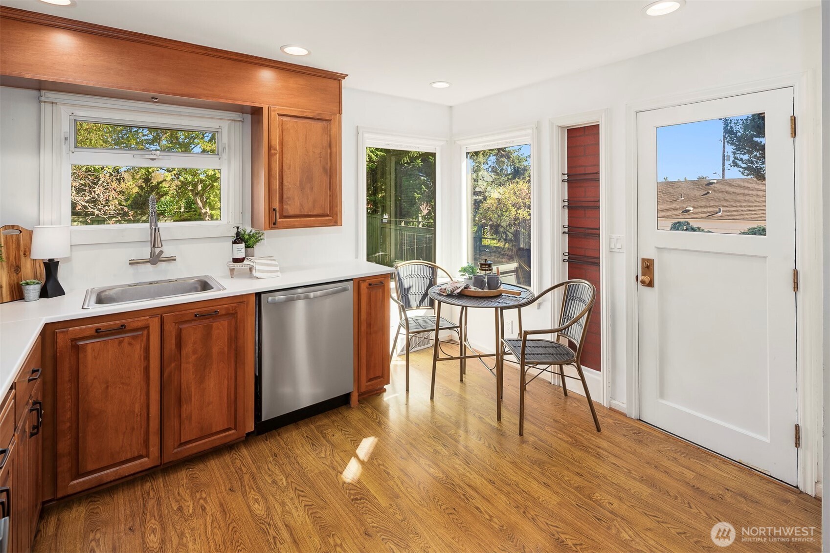 7812 Stone Avenue Property Photo 8