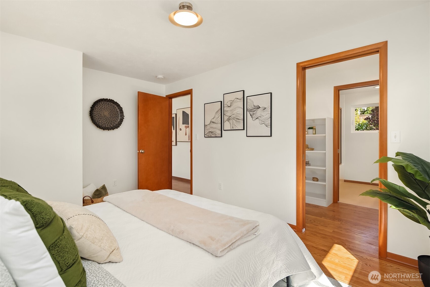 11040 Alton Avenue Property Photo 8