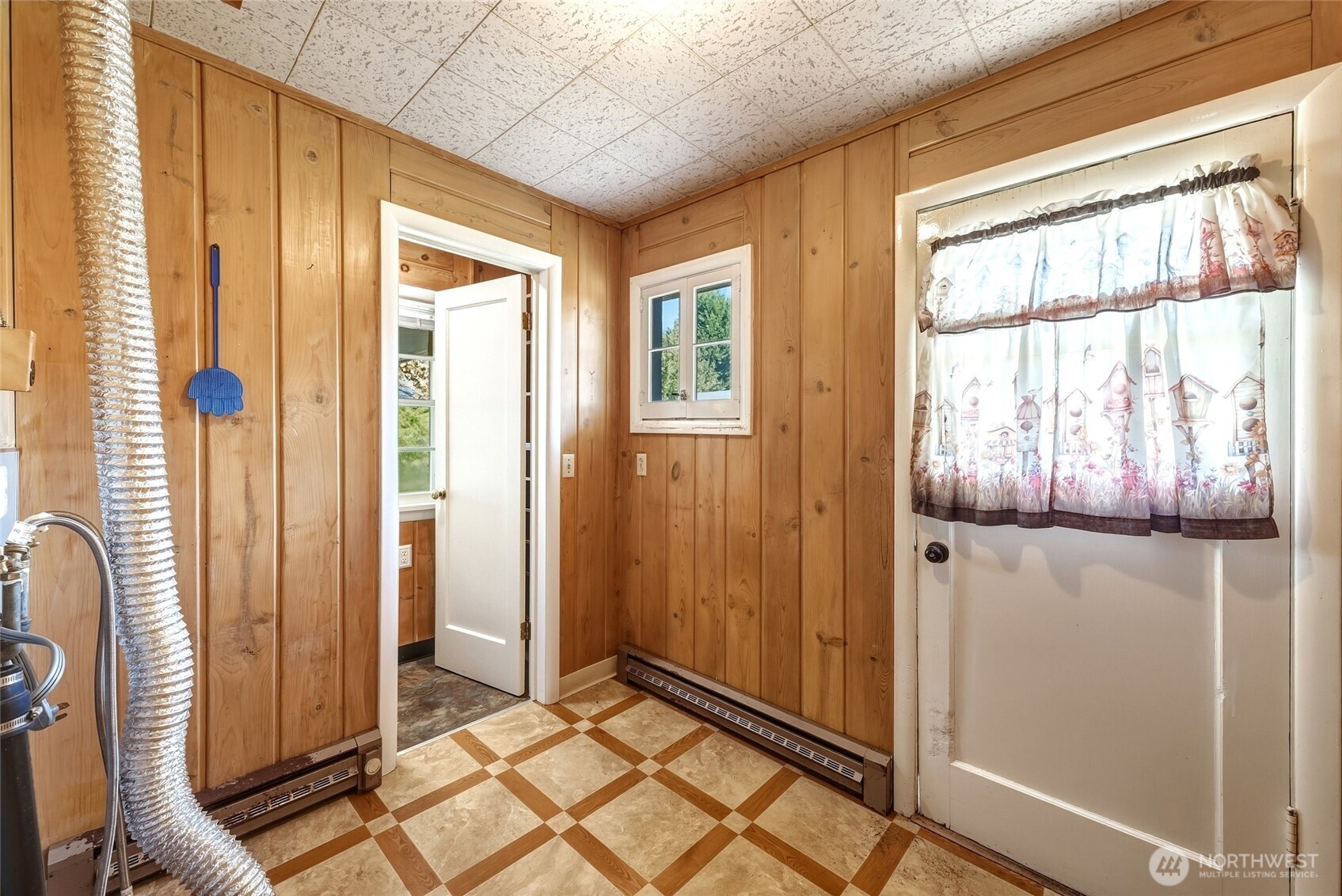 415 S 4th Avenue Property Photo 17