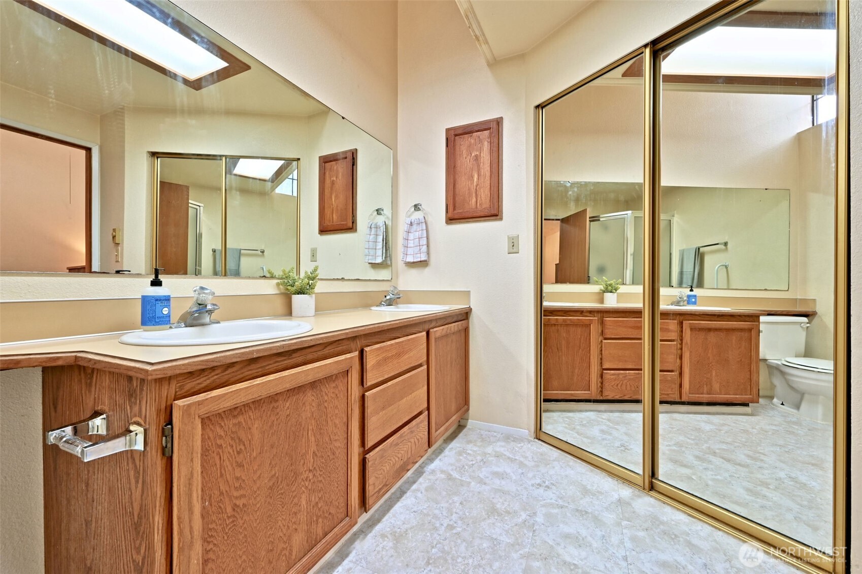 7601 Colony Court Property Photo 21