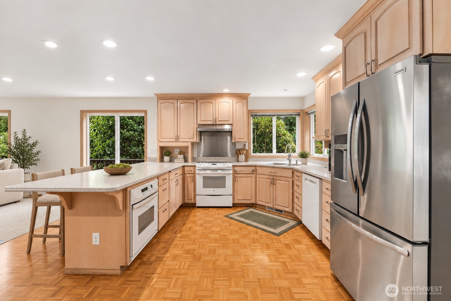 10120 52nd Street Property Photo 12
