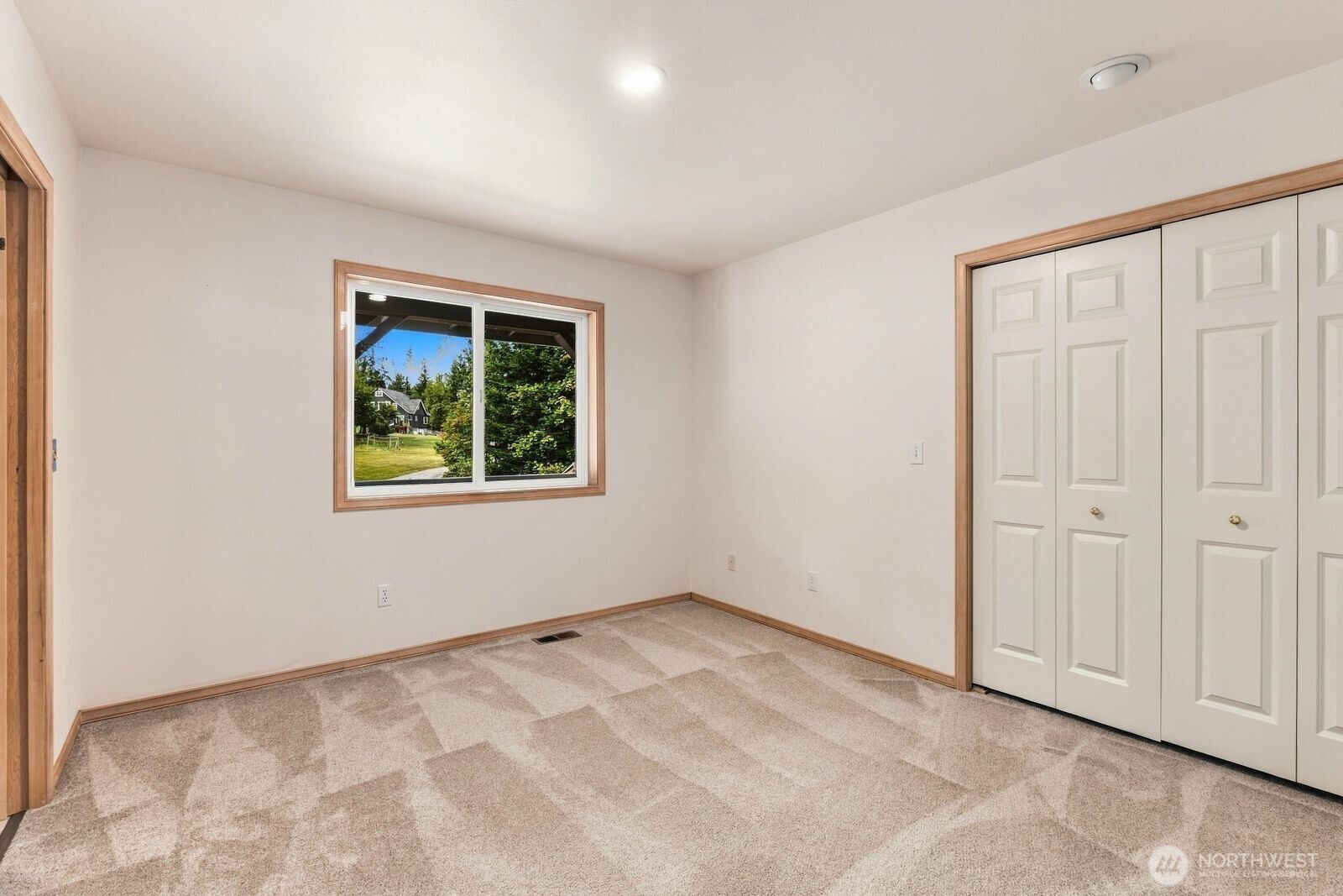 10120 52nd Street Property Photo 25