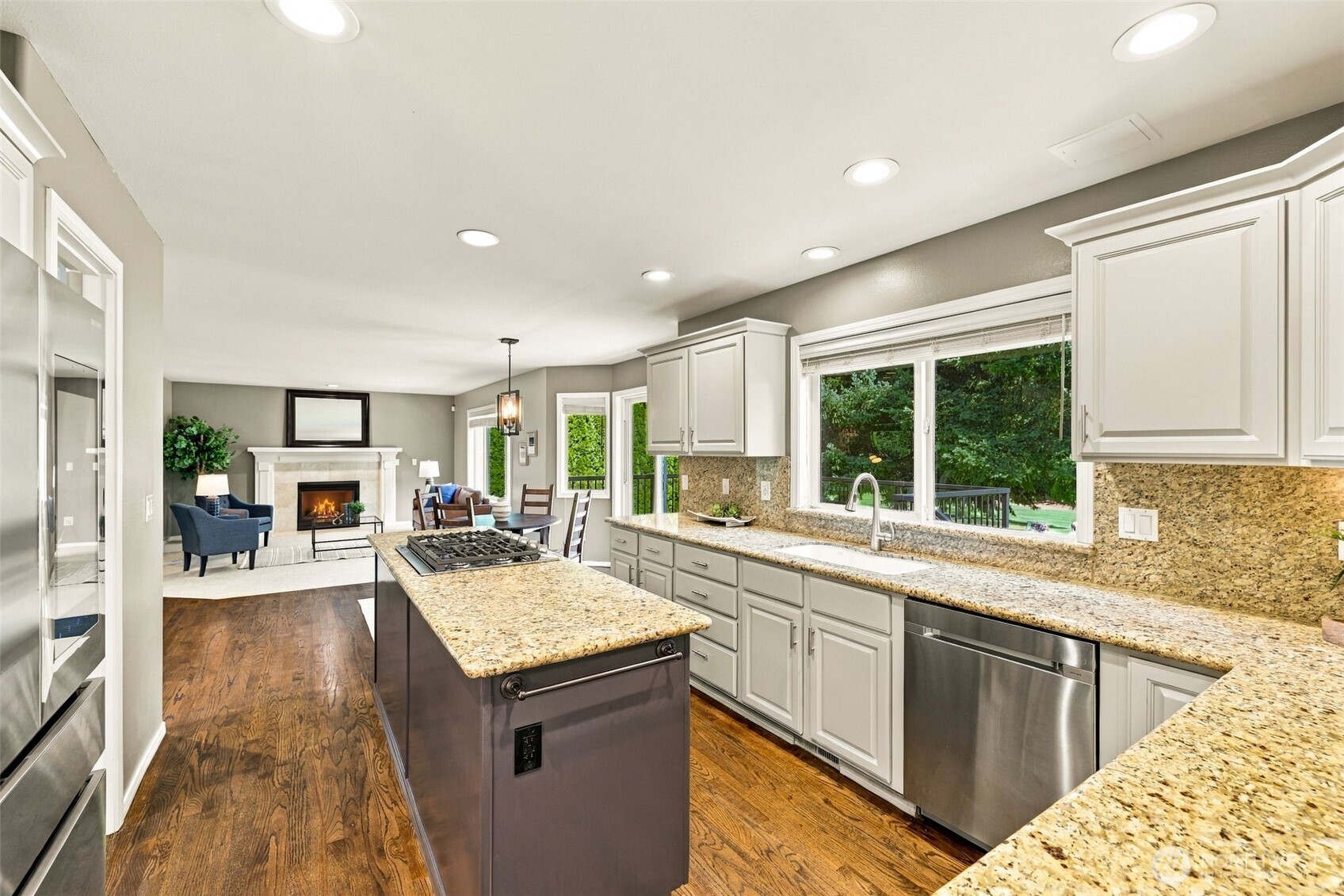 4407 Country Club Drive Property Photo 13