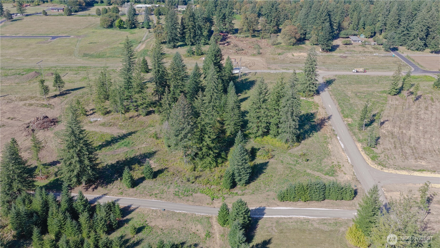 482 Windsock Road Property Photo 7