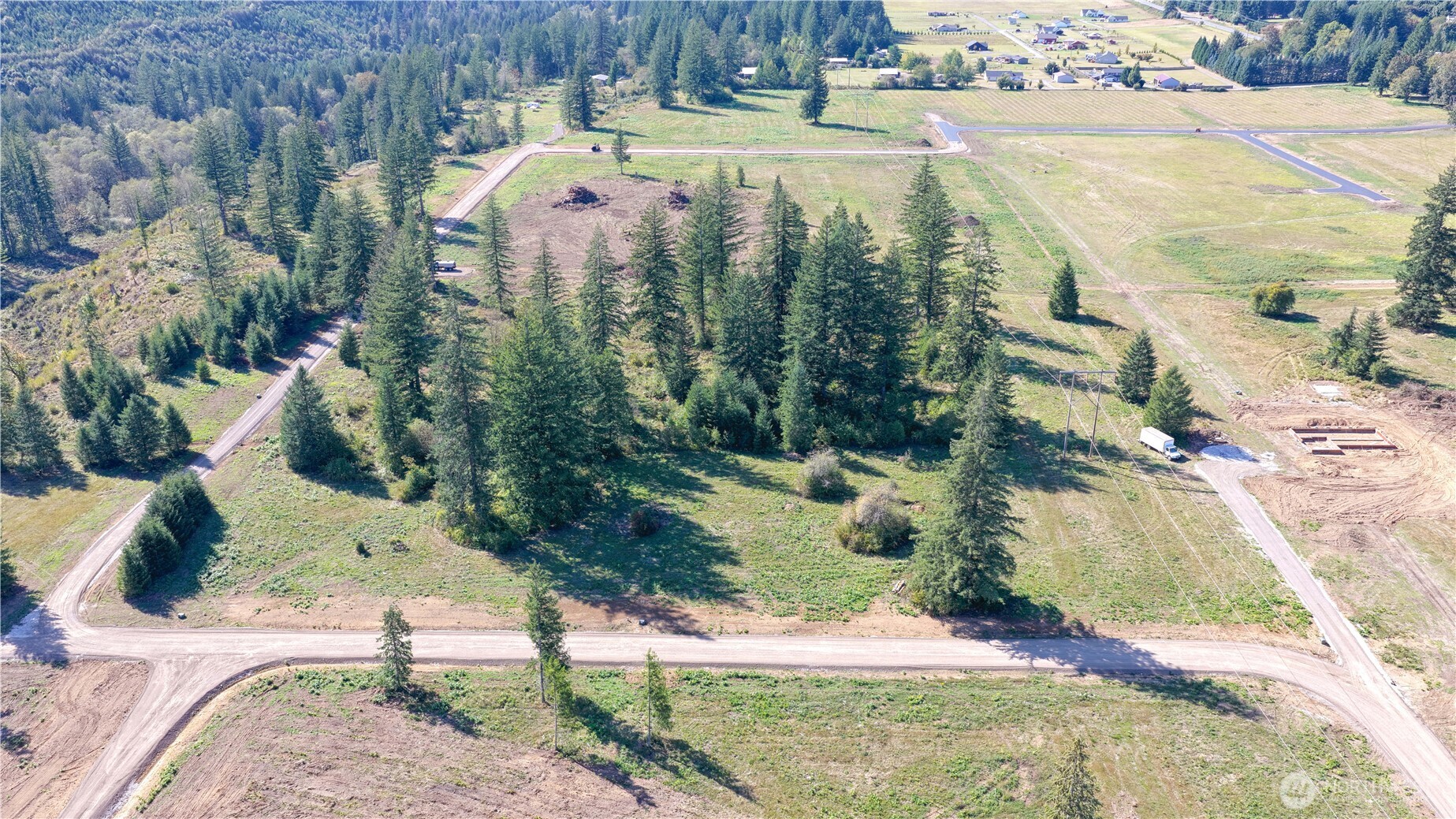 482 Windsock Road Property Photo 9