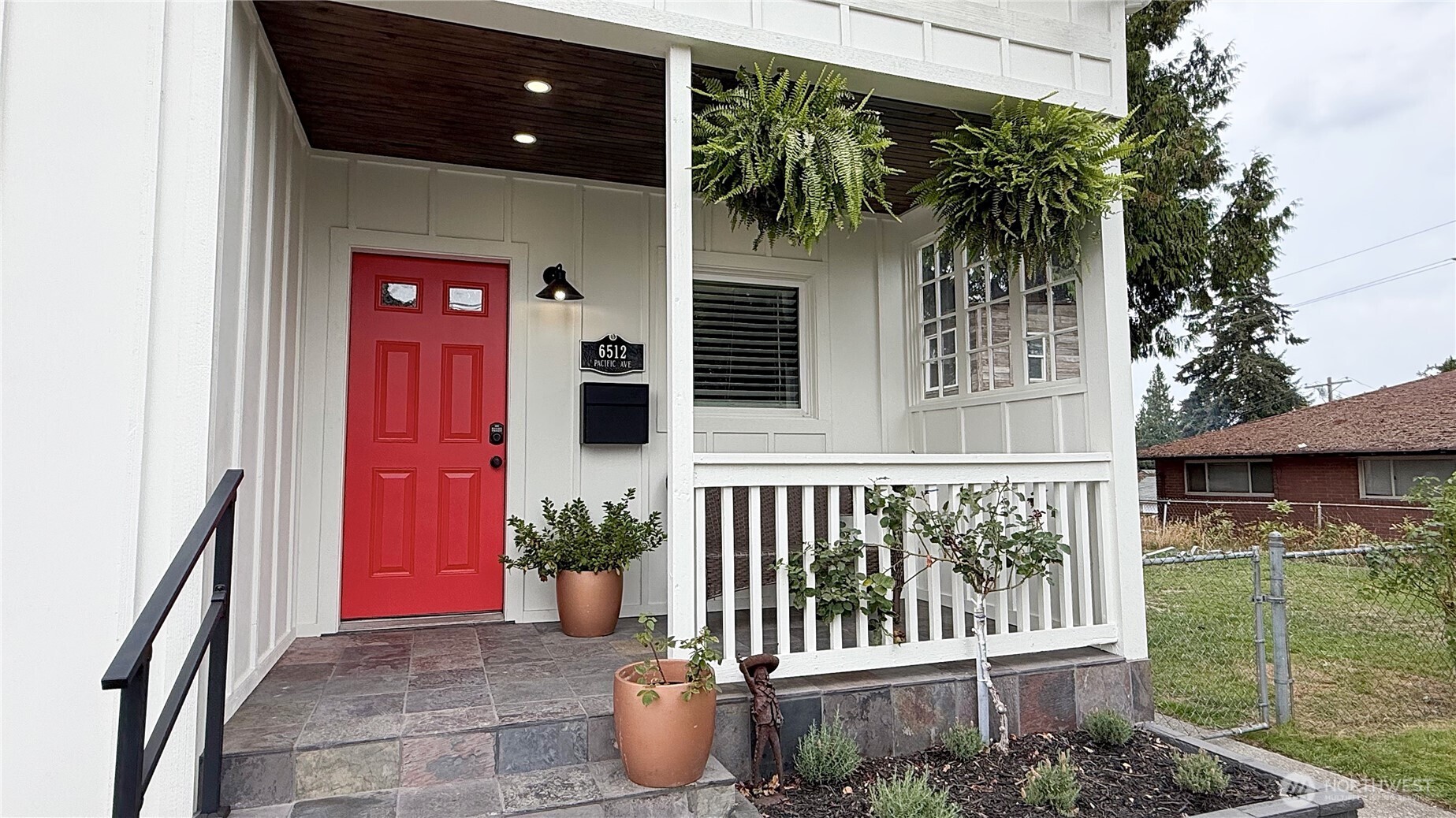 6512 Pacific Avenue Property Photo 2