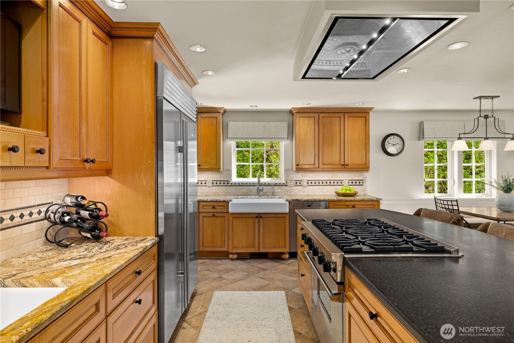 2555 Magnolia Boulevard Property Photo 13