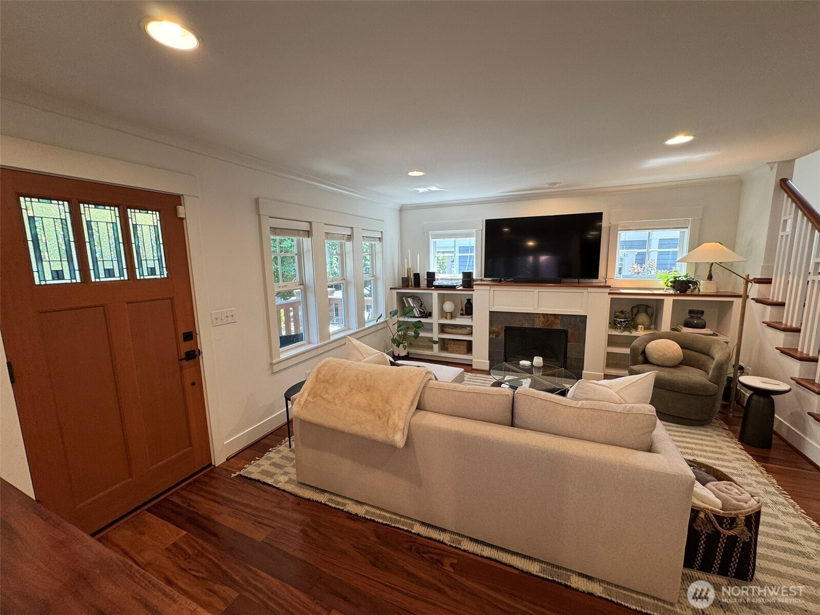 8023 Densmore Avenue Property Photo 11