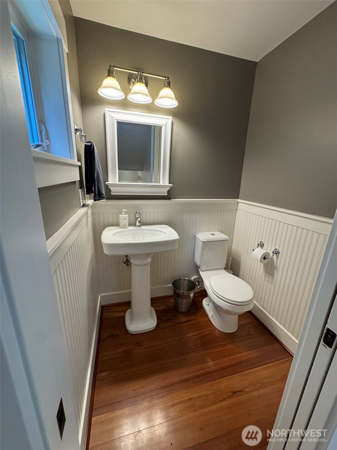 8023 Densmore Avenue Property Photo 14