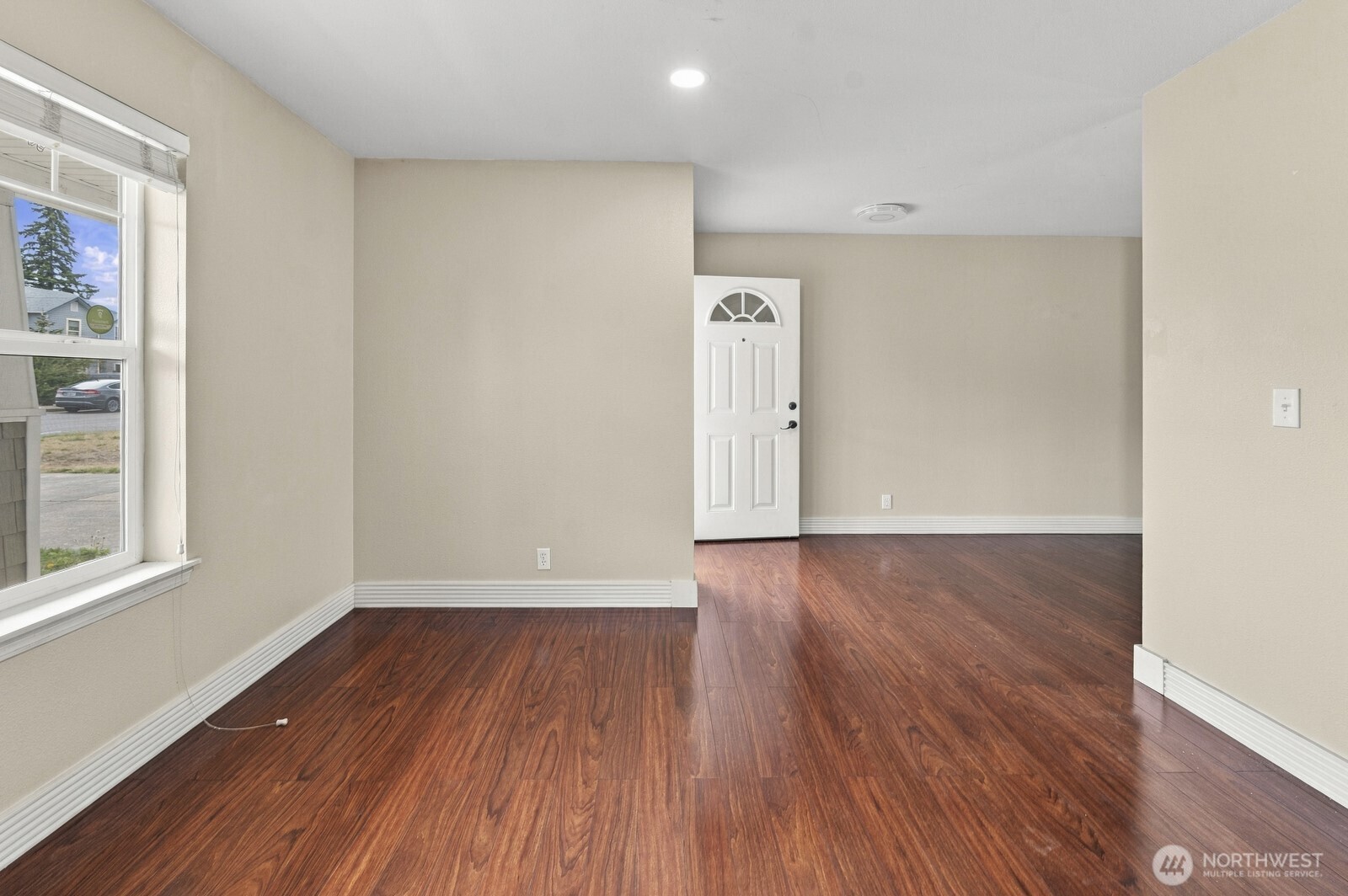 301 Easy St Se Property Photo 30