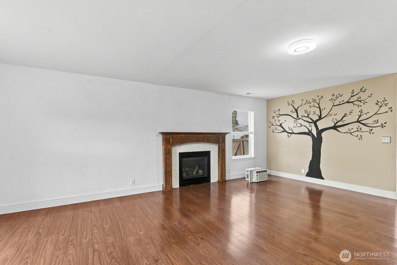 301 Easy St Se Property Photo 32
