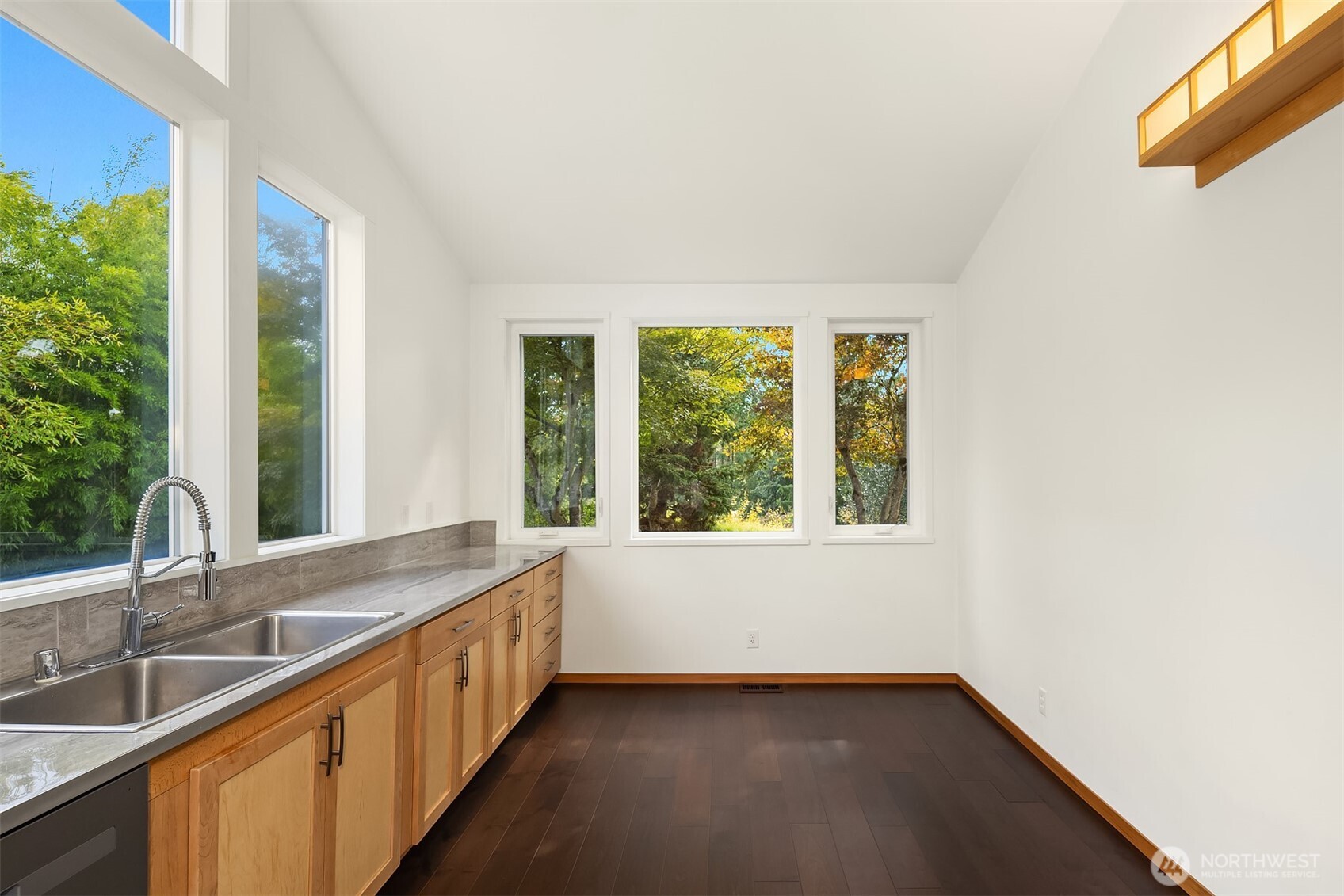 4520 47th Avenue Property Photo 8