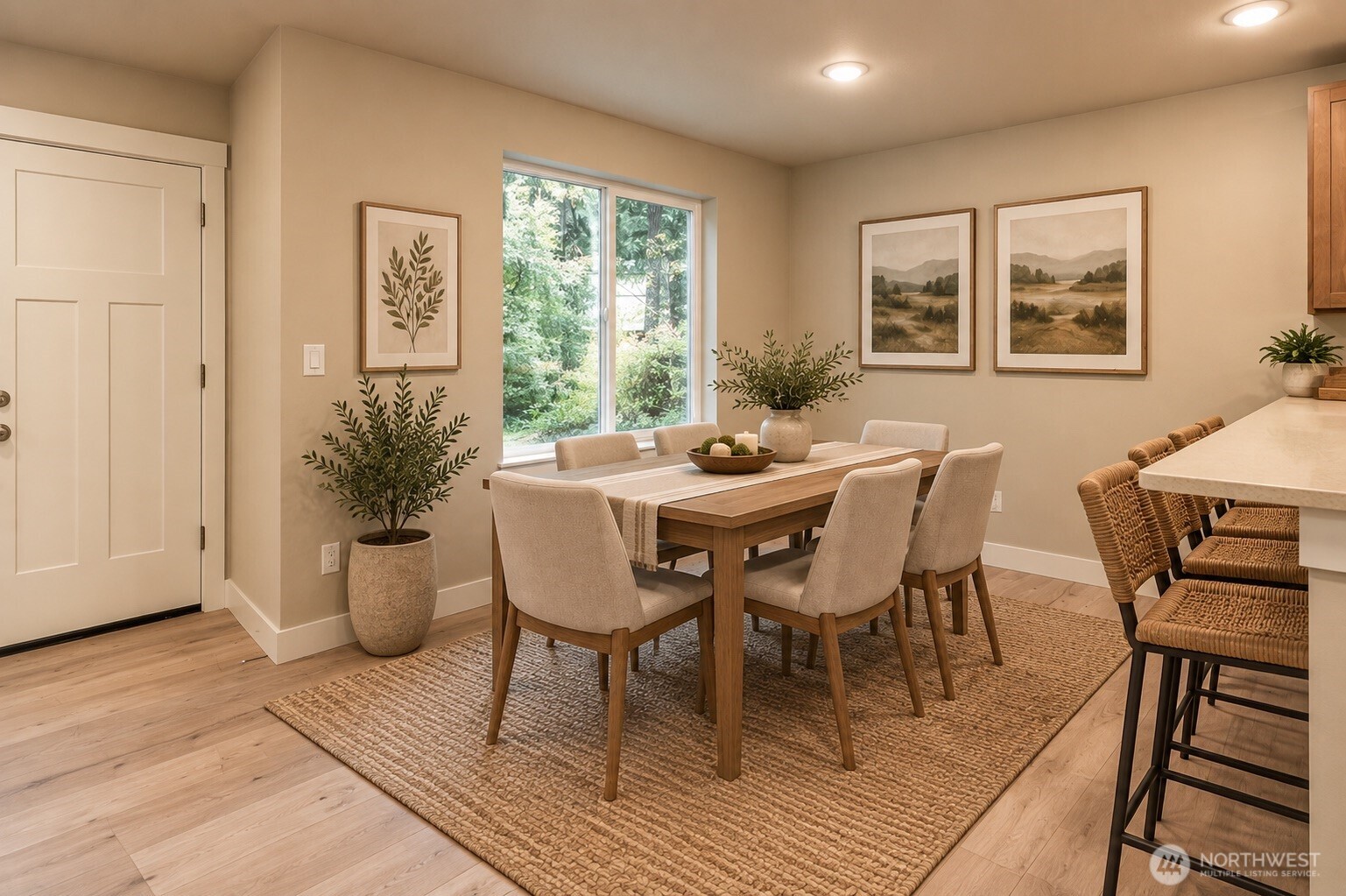 1131 Oakmont Drive Property Photo 6